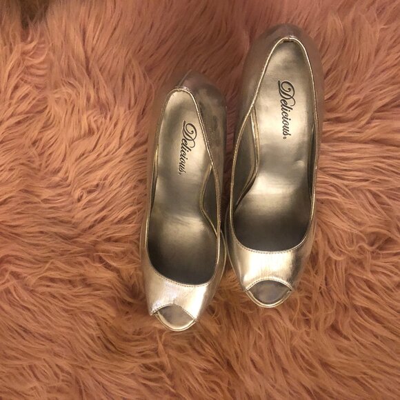 Silver peep toe platform heels - Picture 4 of 5